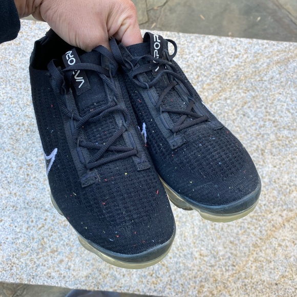 Nike Womens Air VaporMax 2021 FK DC4112-002 Black Sneakers Sz 9.5 Used - Picture 3 of 8